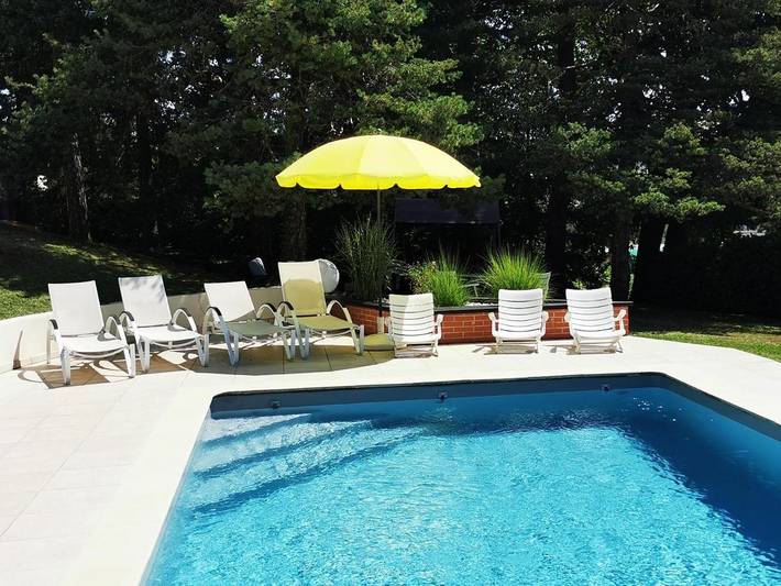 Location de vacances pour 5 personnes, avec piscine ainsi que vue et jardin à Saint-Antoine-l'Abbaye - 2