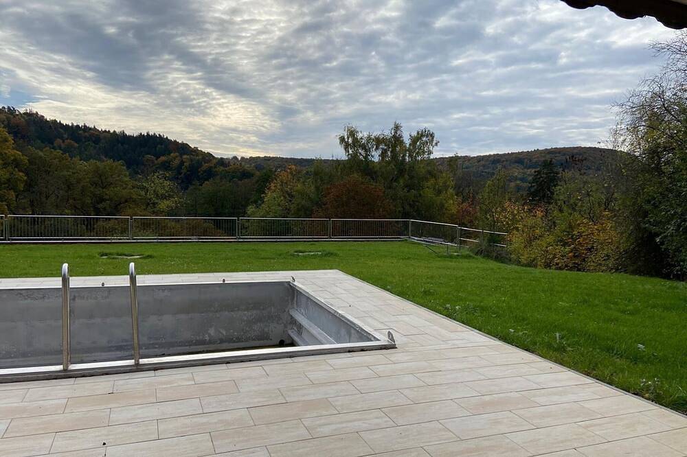 Ganze Wohnung, Gemütliche Ferienwohnung mit überdachter Terrasse und Fußbodenheizung in Schnaittach, Frankenalb