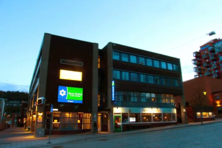 Hotel für 10 Personen, mit Terrasse und Whirlpool sowie Sauna - 1