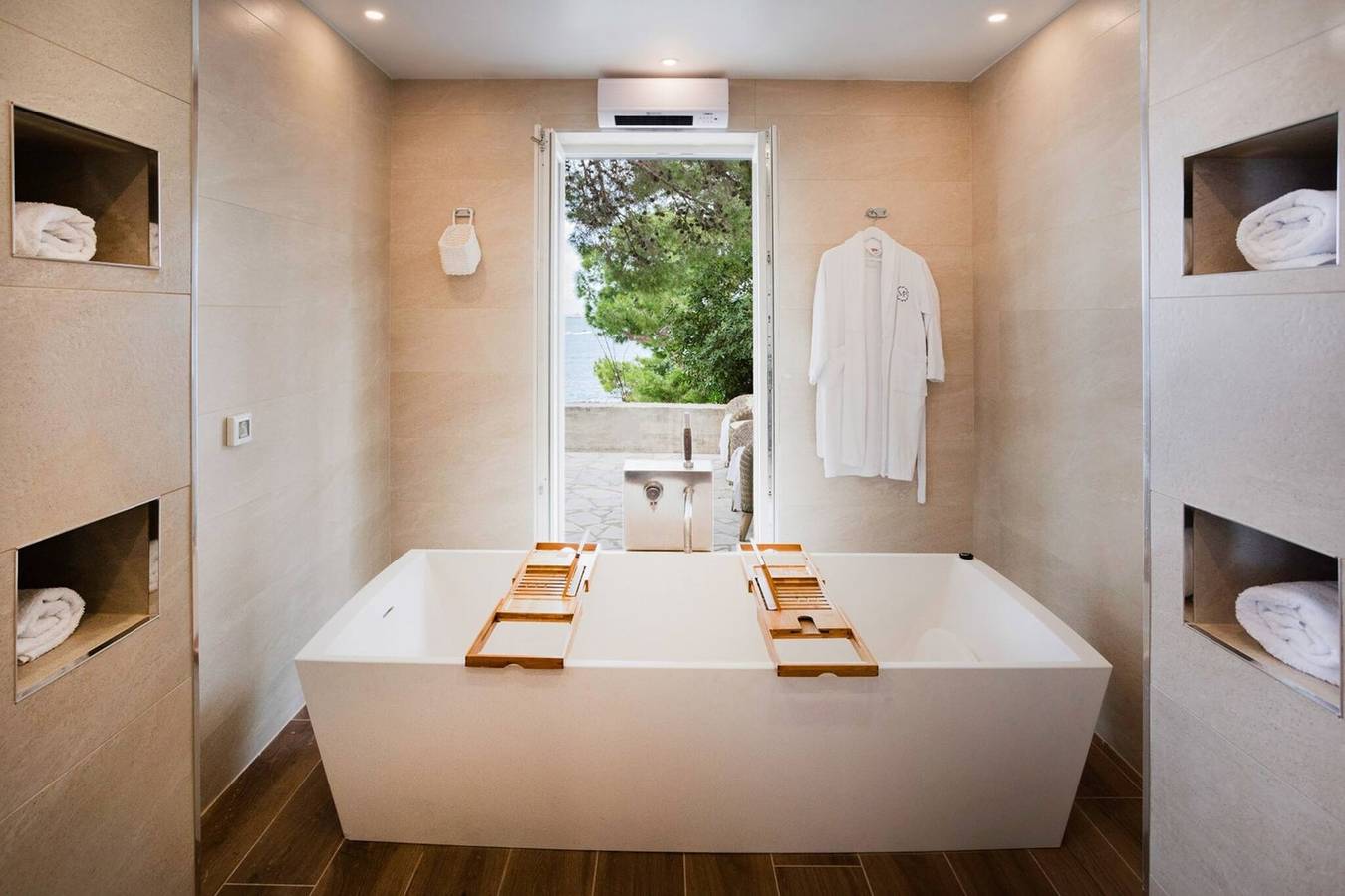 Seafront Villa Dubrovnik Sea Diamant for 7 guests in Lozica, Dubrovnik-Neretva