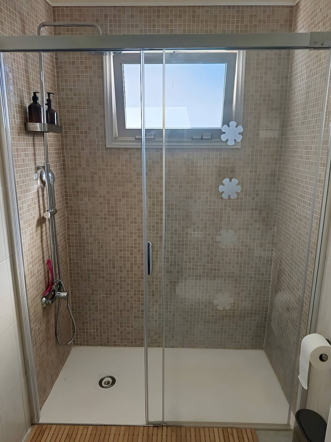 Appartement entier, Appartement de vacances 'Medano House' avec vue montagne, terrasse privée et Wi-Fi in Playa el Médano, Granadilla de Abona