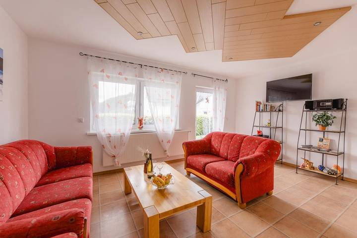 Ganze Wohnung, Ferienwohnung 'Dachsbau' mit Privatterrasse, Gemeinschaftsgarten und Wi-Fi in Schmallenberg, Hochsauerlandkreis