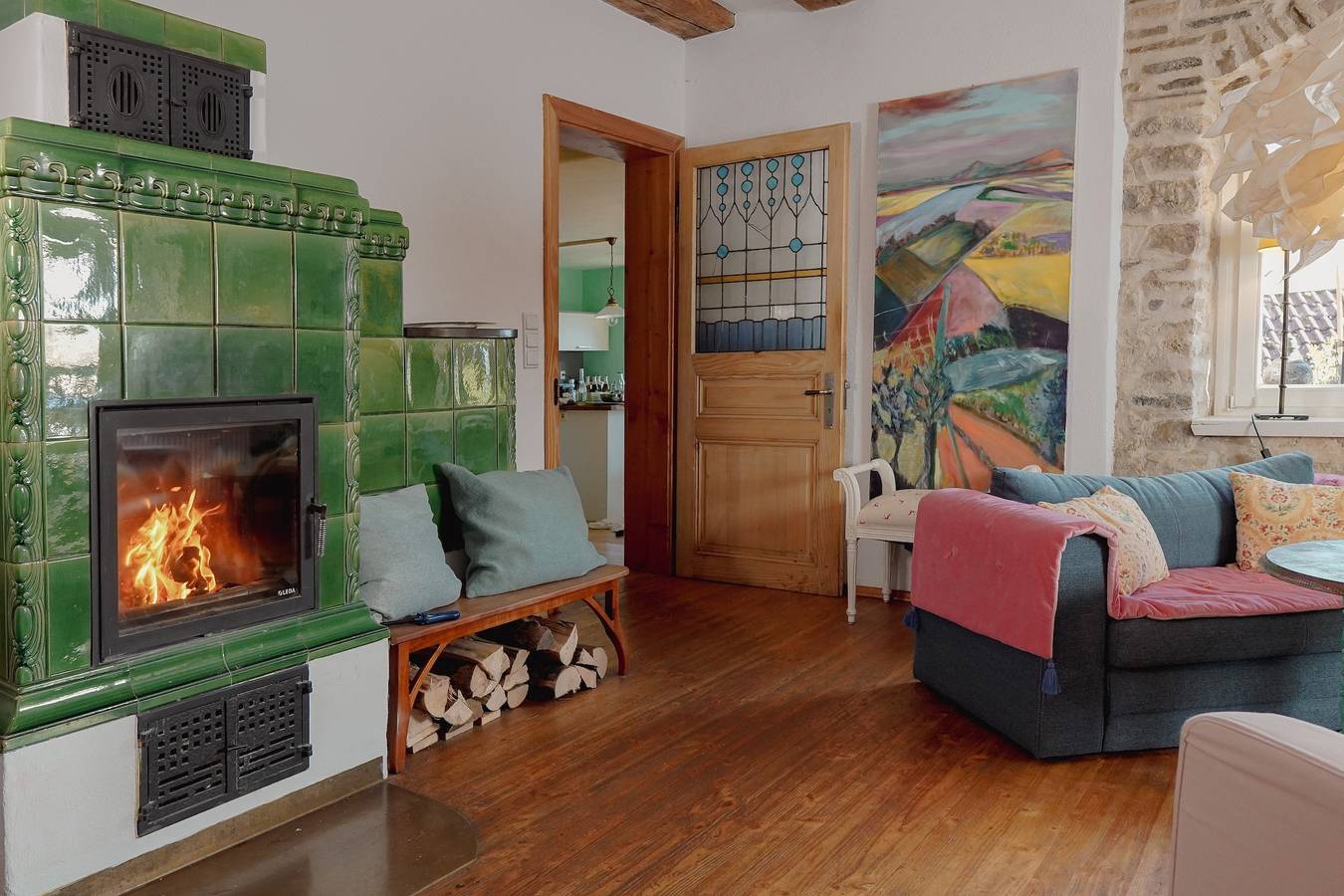 Geheel appartement, Appartement 'Haus der Malerin Wolke Eins' met uitzicht op de bergen, eigen terras en Wi-Fi in Britzingen, Müllheim