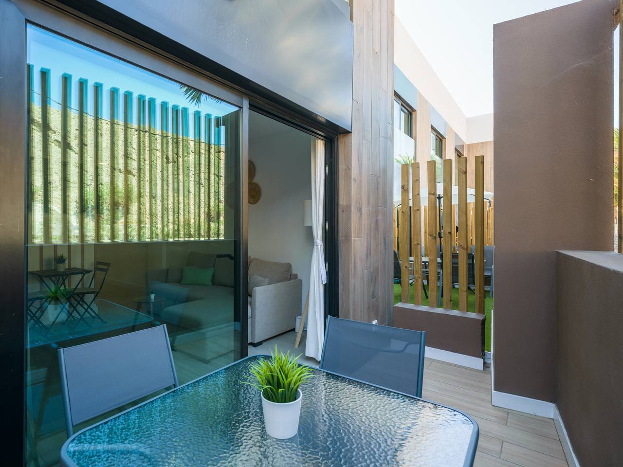 Ganzes Studio, Golden Sunrise: Moderne Unterkunft mit Wifi und Parkplatz in Arguineguin, Mogán