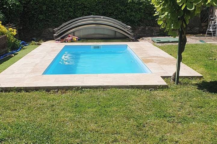 Location de vacances pour 8 personnes, avec jardin à Saint-Rome-de-Tarn