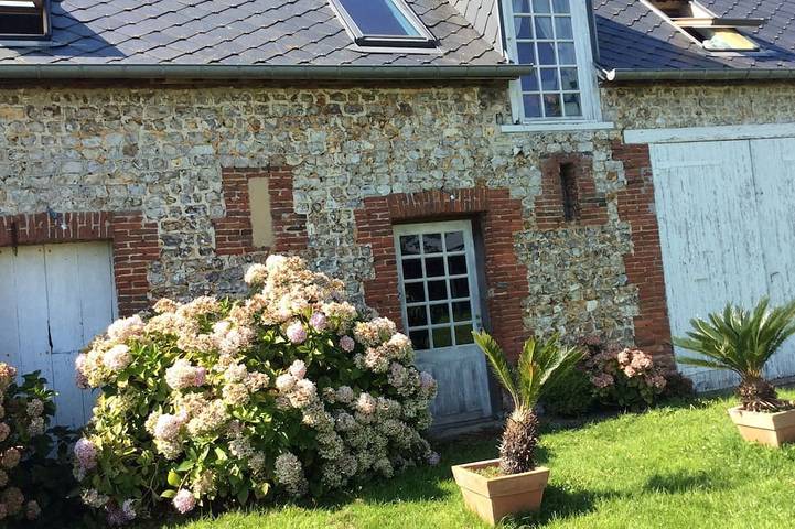 Location de vacances pour 6 personnes, avec jardin, animaux acceptés à Angerville-la-Martel