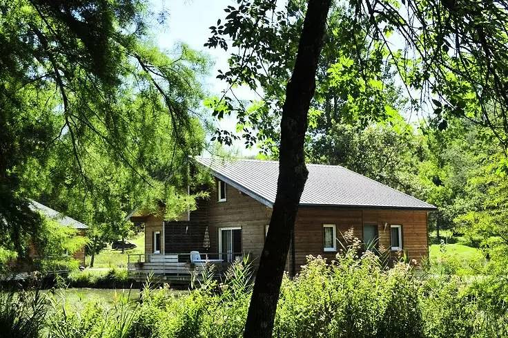 Cottage 4 pièces 8 Personnes Pilotis in La Cassagne, Périgord Noir
