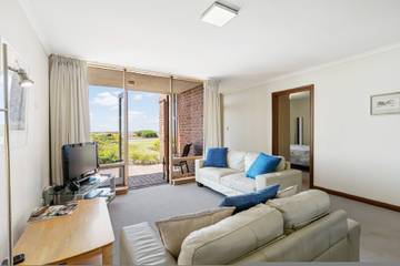 Beach Rental for 5 Guests in Encounter Bay, South Australia, Picture 2