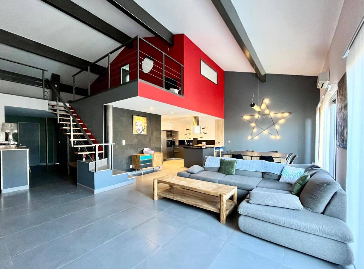 Appartement entier, Apartment in Bourg-lès-Valence, Région de Valence