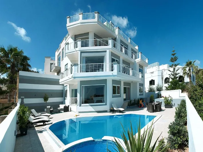 Villa para 29 pessoas, com varanda e vista e ainda piscina - 1