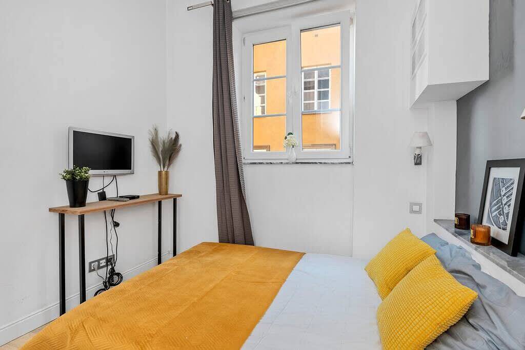 Appartamento intero, Lumina apart with view on Plac Zamkowy in Varsavia Śródmieście, Varsavia