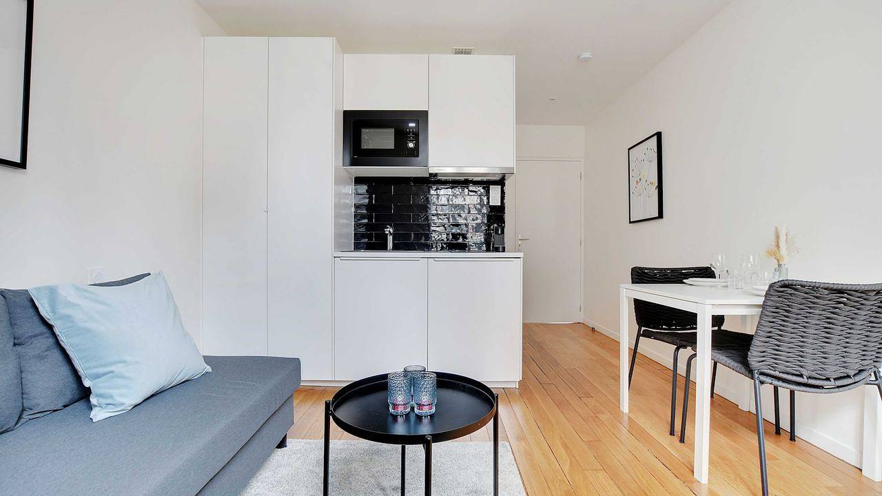 Ganze Ferienwohnung, Ferienwohnung für 2 Personen (16 m²) in Nanterre in Nanterre, Hauts-de-Seine