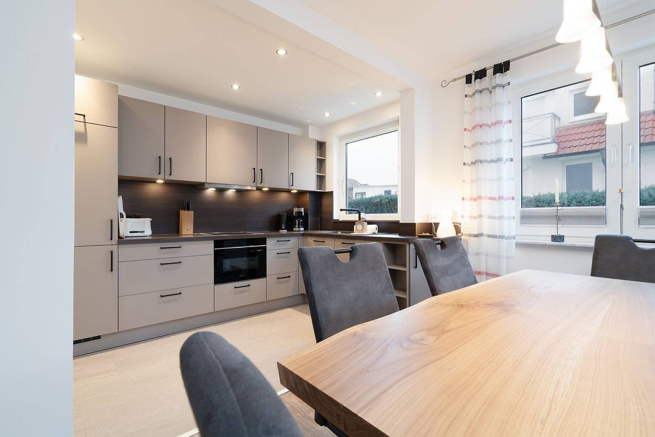 Ganze Wohnung, Strand & Ostsee vor der Tür - Maisonette-Ferienapartment in Grömitz
Deich-Residenz App. 01 in Grömitz, Ostholstein