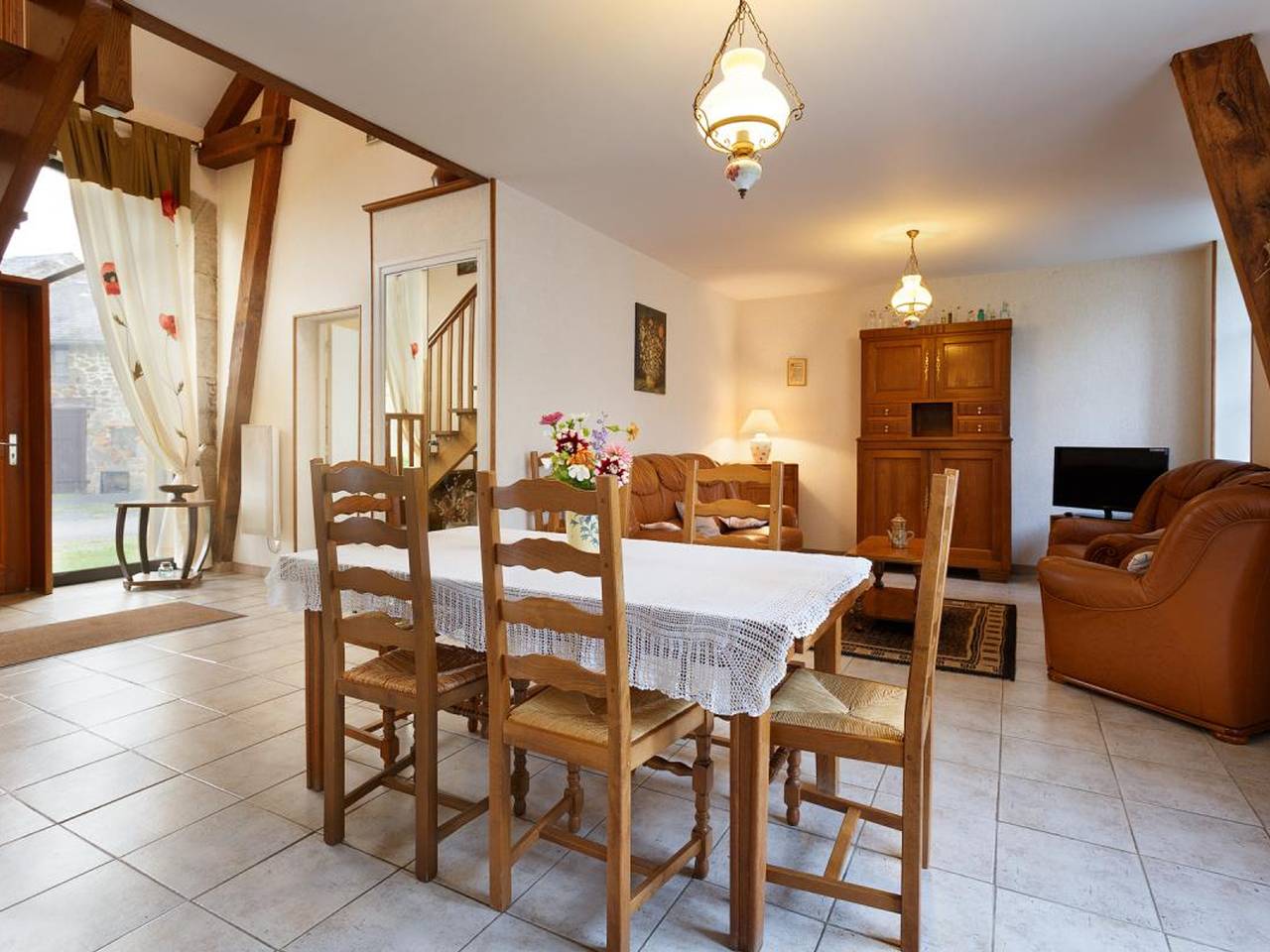 Gîte montagnard avec 3 chambres, jardin clos, terrasse couverte, animaux acceptés, proche Vichy. in Ferrières-sur-Sichon, Région de Vichy