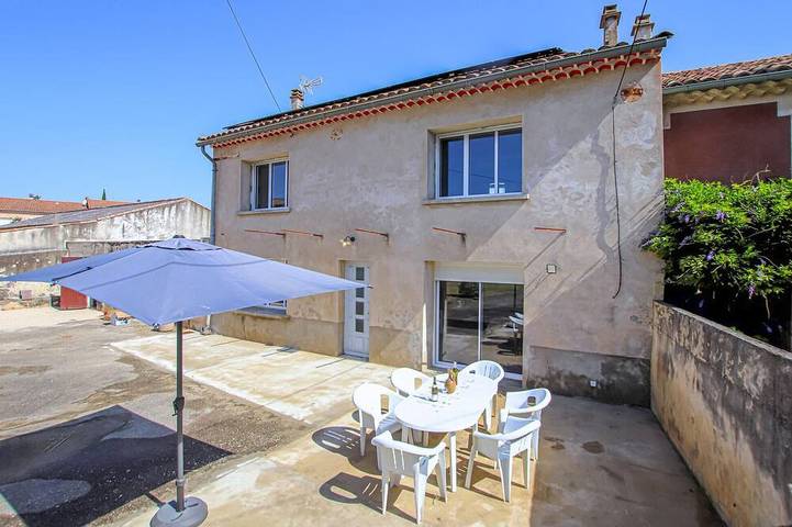 Location de vacances pour 8 personnes à Saint-Just-d'Ardèche