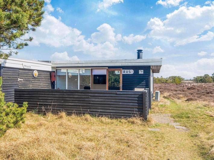 Ferieudlejning for 4 personer, med Terrasse på Fanø