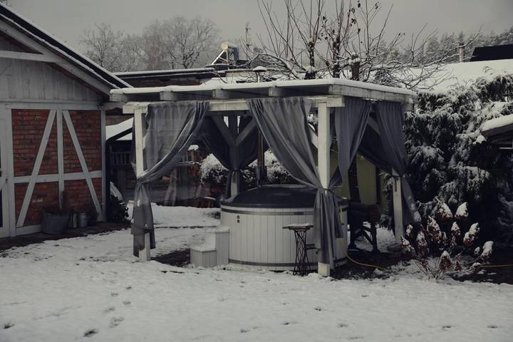 Lodge für 6 Personen, mit Balkon und Whirlpool sowie Terrasse und Garten in Polen - 2