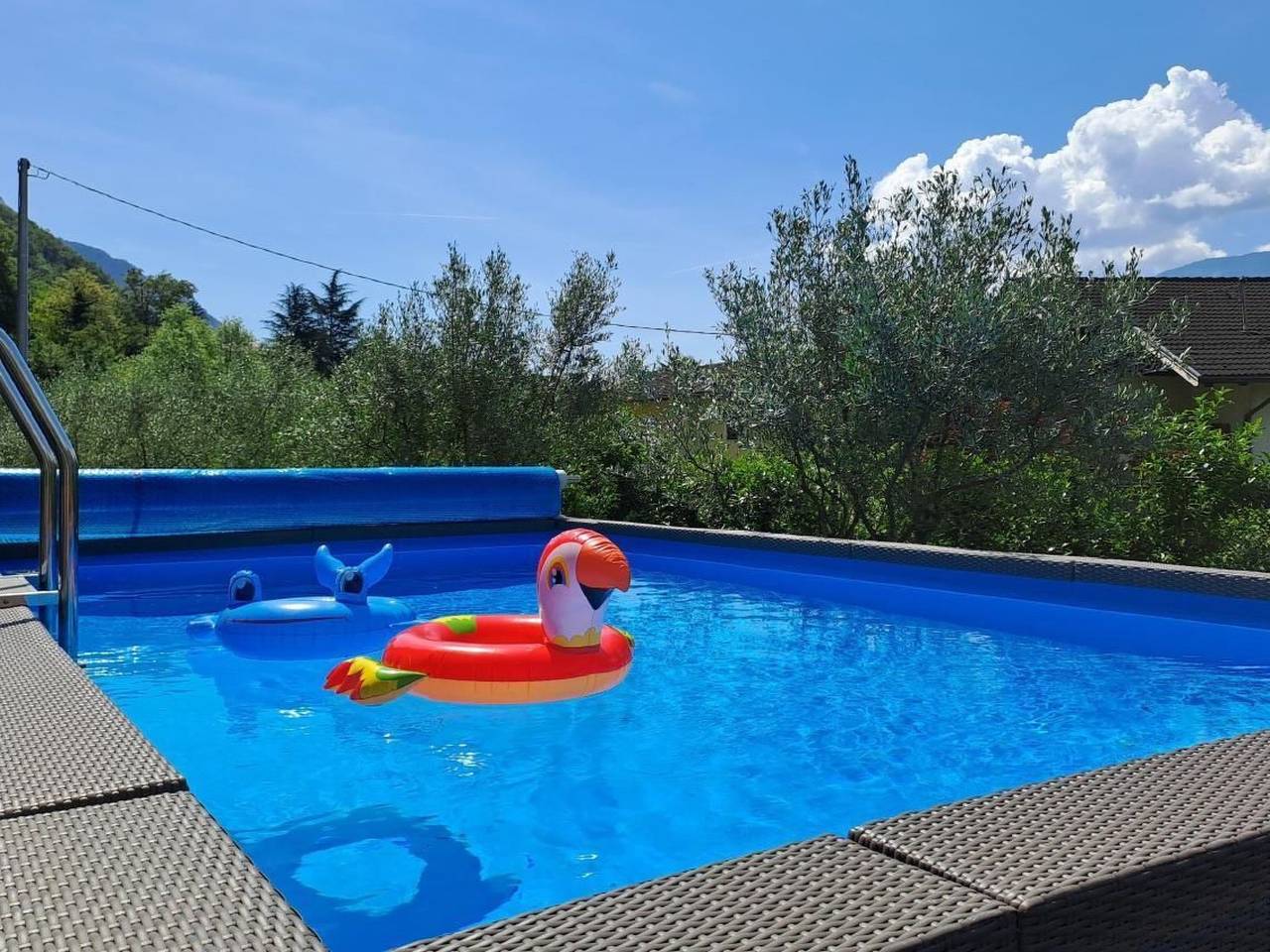 Ganze Wohnung, Fewo mit Pool, Sauna und Whirlpool in Burgstall, Sarntaler Alpen