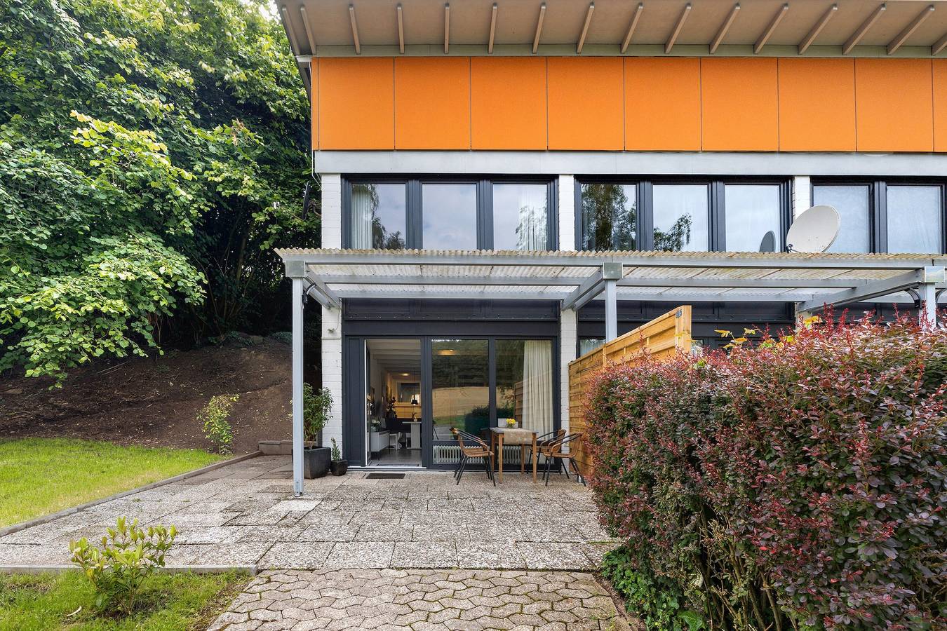 Ganze Wohnung, 'Apartment am Wald' mit privater Terrasse und Gemeinschaftsgarten in Dörentrup, Kreis Lippe