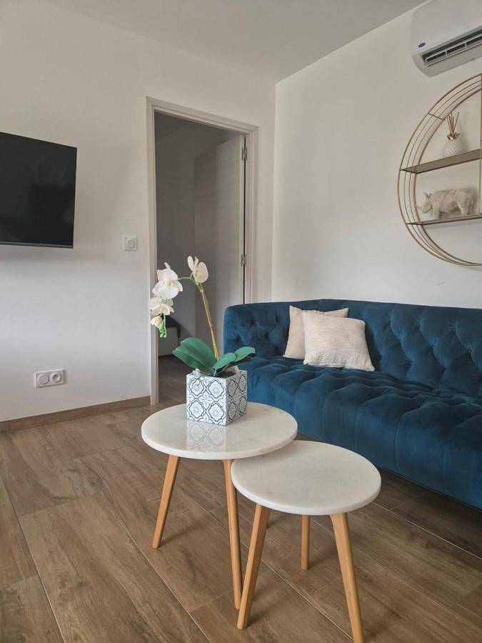 Appartement entier, Rez de villa avec piscine privée, wifi, jardin clôturé in Folelli, Penta-di-Casinca