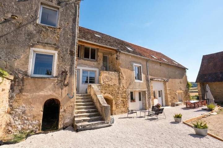 Location de vacances pour 15 personnes, avec Terrasse et Jardin à Le Puley