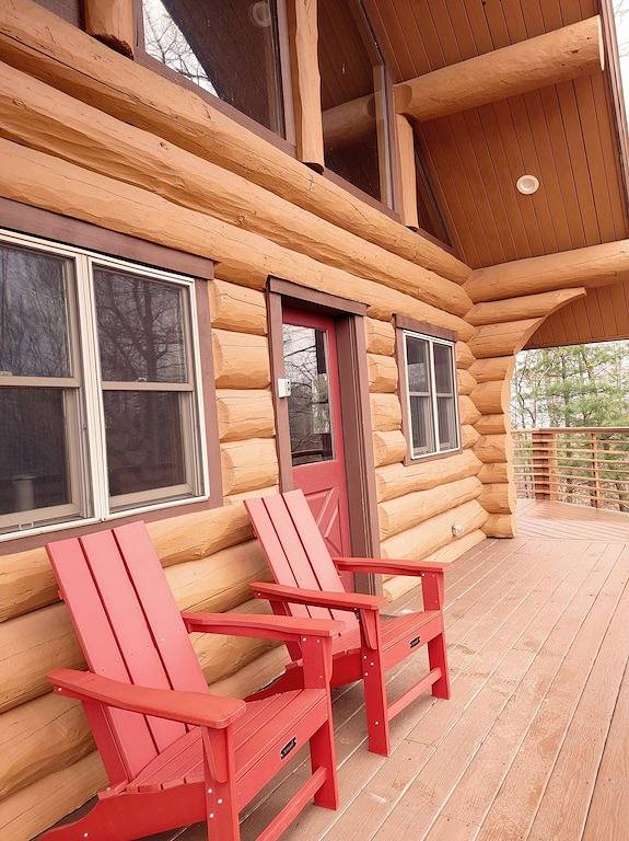 Gîte pour 4 personnes, avec terrasse et jacuzzi, animaux acceptés dans Almond (Caroline du Nord)