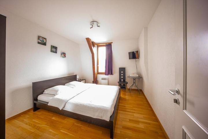 Gîte pour 4 personnes, avec vue sur le lac et terrasse à Port-Valais - 2