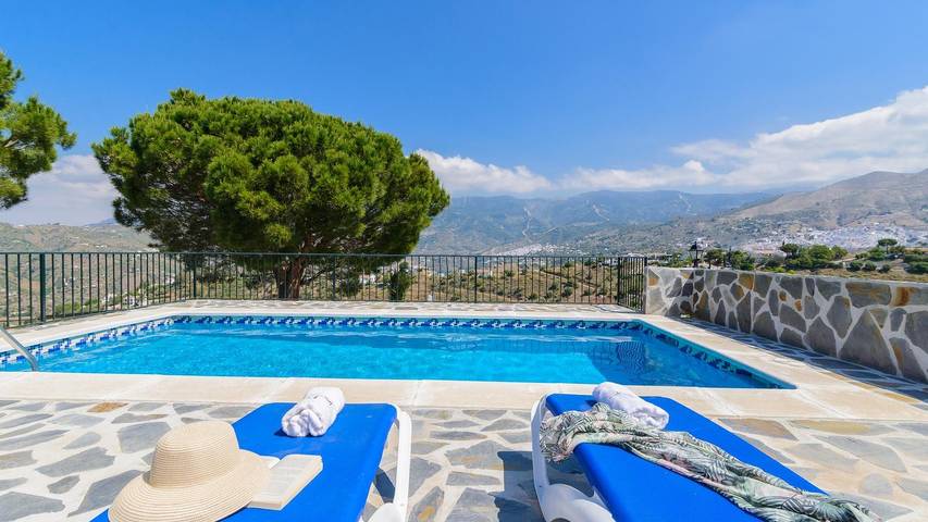 Finca für 6 Personen, mit Balkon/Terrasse und Pool in Cómpeta - 3