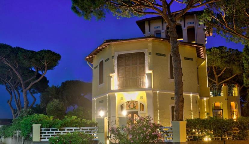 B&b, con Terrazza e Idromassaggio nonché Giardino e Piscina a Santa Marinella