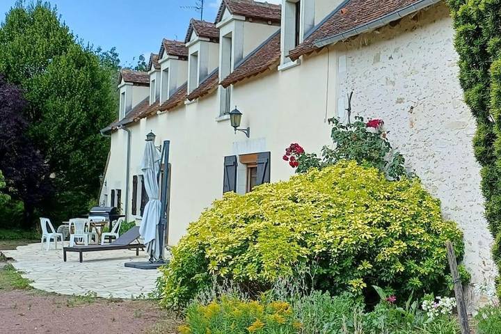 Location de vacances pour 4 personnes, avec jardin et vue, adapté aux familles à La Vernelle