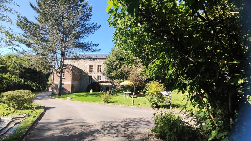 Chalet pour 4 personnes, avec jardin dans les Ardennes
