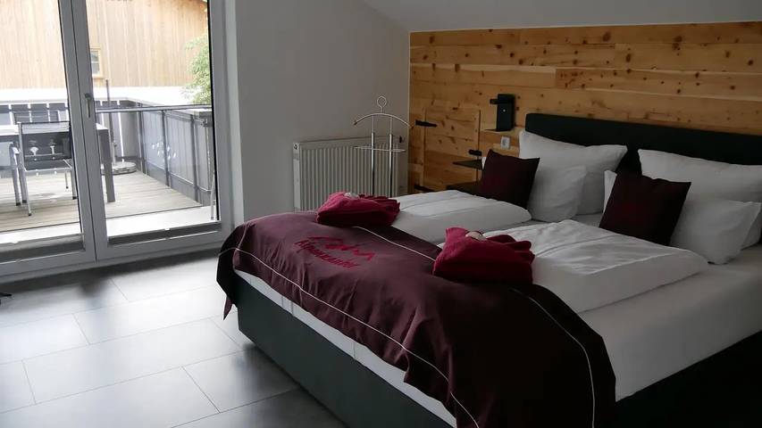 Ferienwohnung für 6 Personen, mit Balkon und Sauna in Ofterschwang