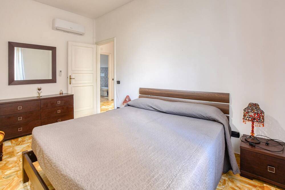 Appartamento intero, Splendido appartamento con 2 camere da letto a Rapallo in Bagni Lido & Flora, Rapallo