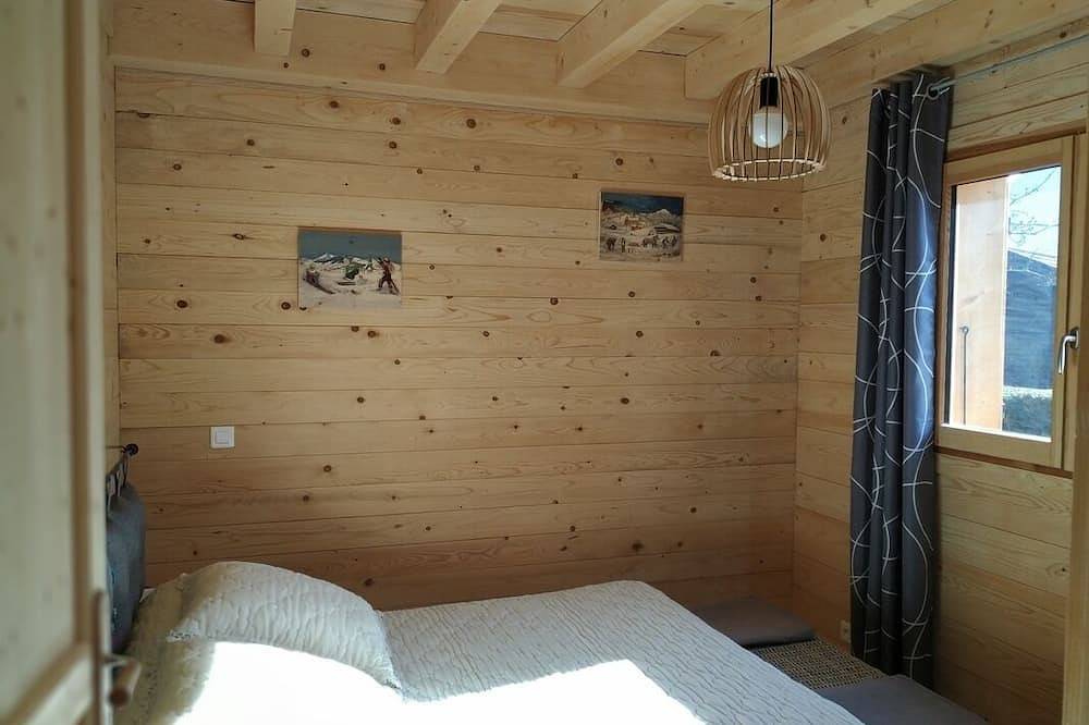 L'Ancolie Small, comfortable chalet at the foot of the mountains in Faverges, Parc naturel régional du Massif des Bauges