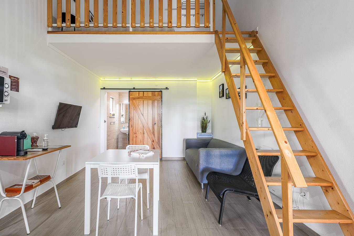 Maison de Vacances 'Das Pipas Palmela 6' avec Terrasse Commune, Wi-Fi et Climatisation in Pinhal Novo, Halbinsel von Setúbal