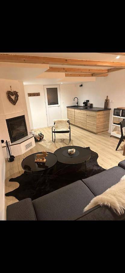 Maison d’hôte pour 2 personnes, avec jardin ainsi que jacuzzi et terrasse dans le Doubs - 2
