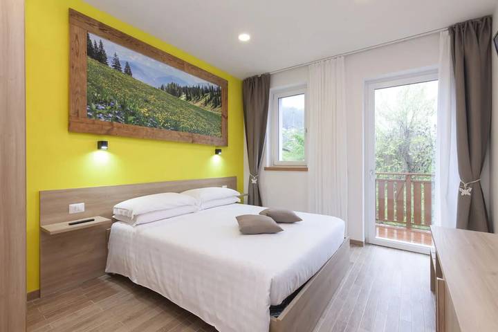 Casa vacanza per 10 persone, con Vista lago a Domegge di Cadore