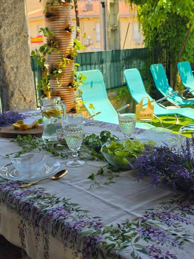 Casa rural para 8 personas, con Jacuzzi y Terraza además de Jardín y Piscina en la Sierra de Béjar