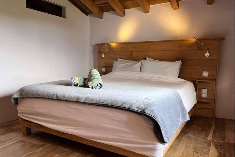 Entire apartment, Apartment near the coast. Mountain views in Villa (Cangas de Onís), Cangas de Onís