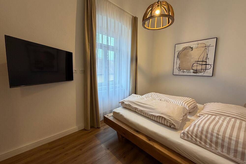 Ganze Wohnung, Schloss Espasingen Apartment 2 – luxuriös wohnen mit Sauna im historischen Schlo in Espasingen, Stockach