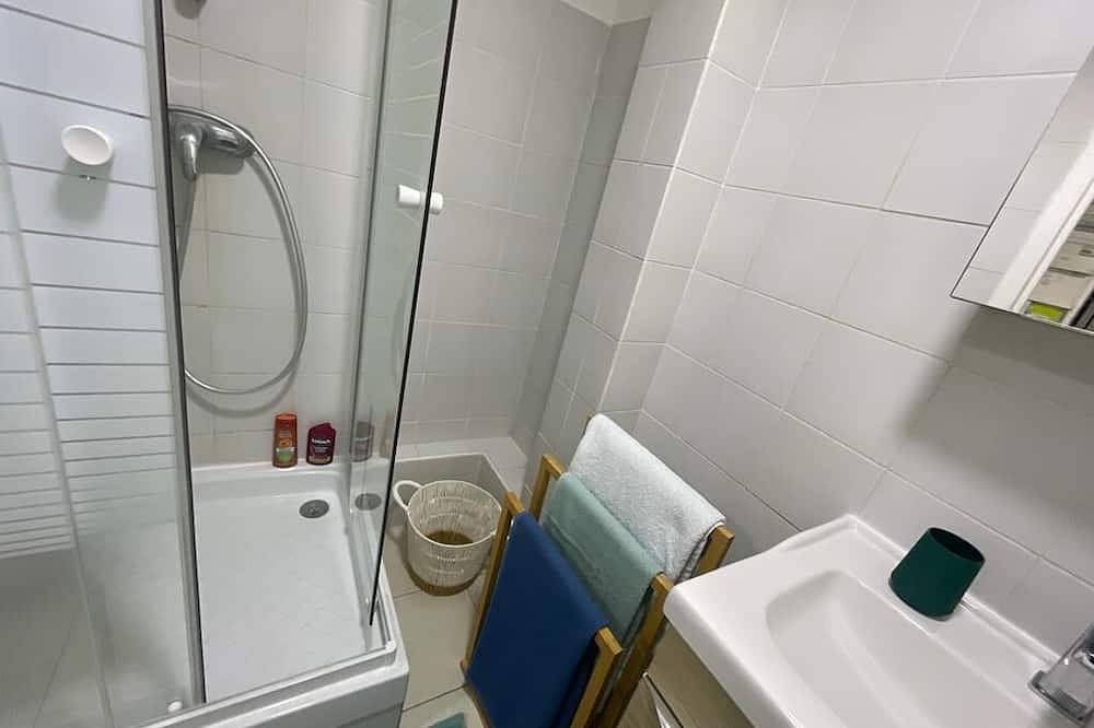 Entire apartment, Le Refuge Coloré à 15 Minutes de Paris in Bobigny, Seine-Saint-Denis