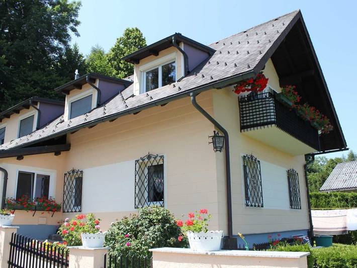 Ferienwohnung für 3 Personen, mit Balkon und Garten sowie Ausblick
