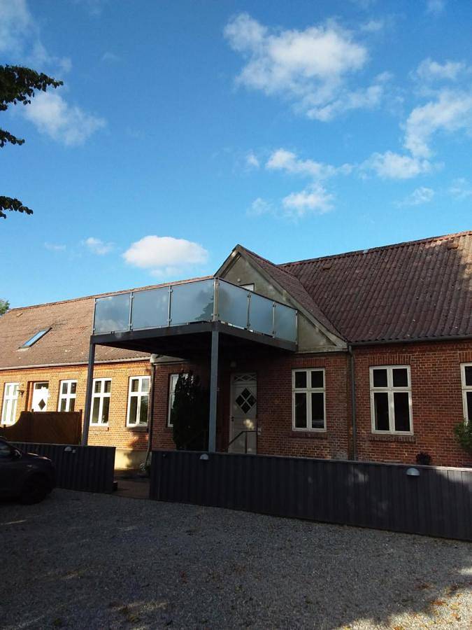 Ferienwohnung für 4 Personen, mit Balkon und Terrasse sowie Seeblick und Ausblick in Lunderskov
