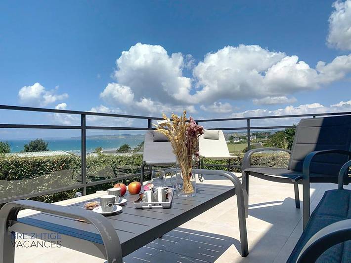 Location de vacances pour 6 personnes, avec Terrasse ainsi que Jardin et Vue dans Plage de Lestrevet - 2