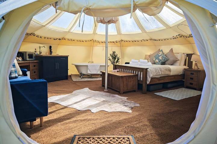 Camping for 4 people, with garden in North Norfolk