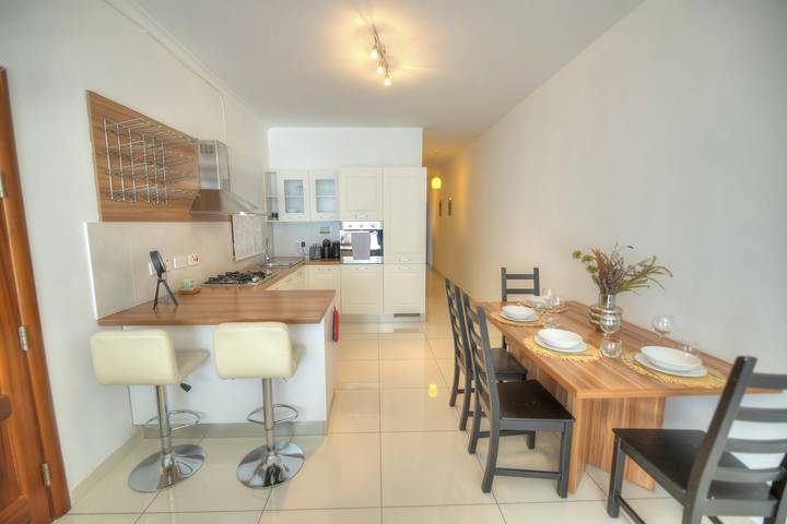 Gîte pour 4 personnes, avec balcon dans Gzira - 2