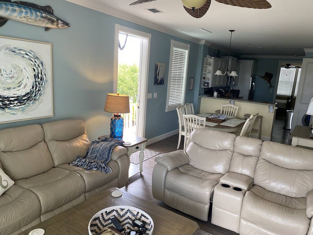 Sombrero Island Breeze 4Bd Pool Paradise (M#9) in Sombrero Beach, Marathon