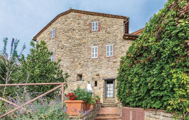 Casa vacanza per 12 persone, con piscina e giardino, con animali domestici - 1