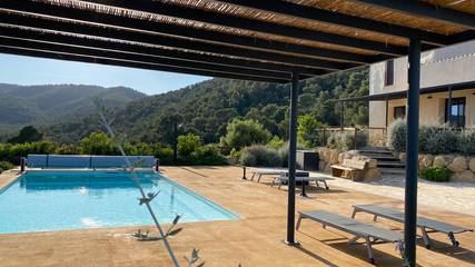 Villa for 12 Guests in Alt Penedès, Barcelona Province, Picture 2