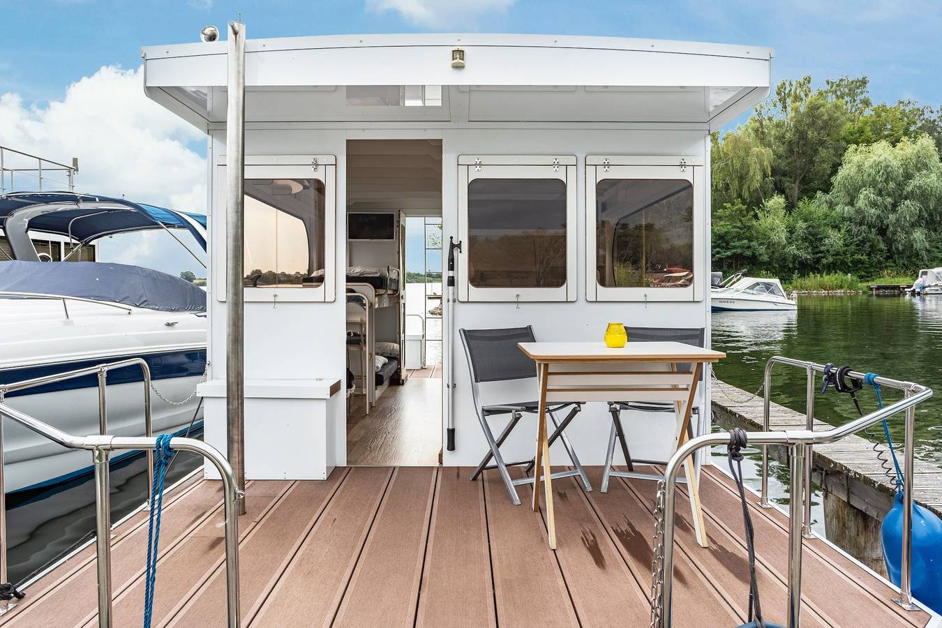 Hausboot 'Ms Manfred' mit Seeblick und privater Terrasse in Röbel, Müritz